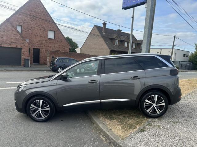 Peugeot 5008 image 9