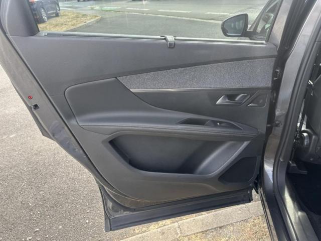 Peugeot 5008 image 6