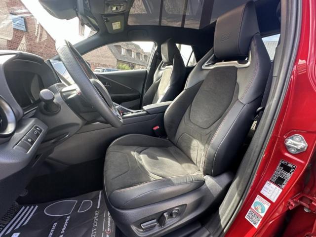 Toyota C-Hr image 6