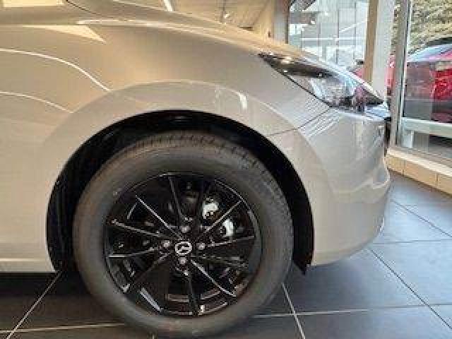Mazda 2 image 2