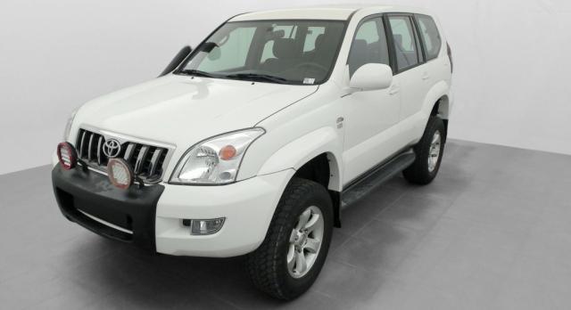 Toyota Land Cruiser image 8