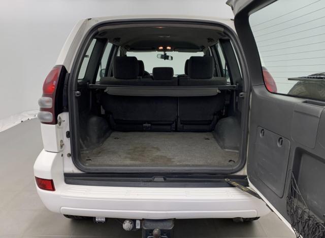 Toyota Land Cruiser image 1