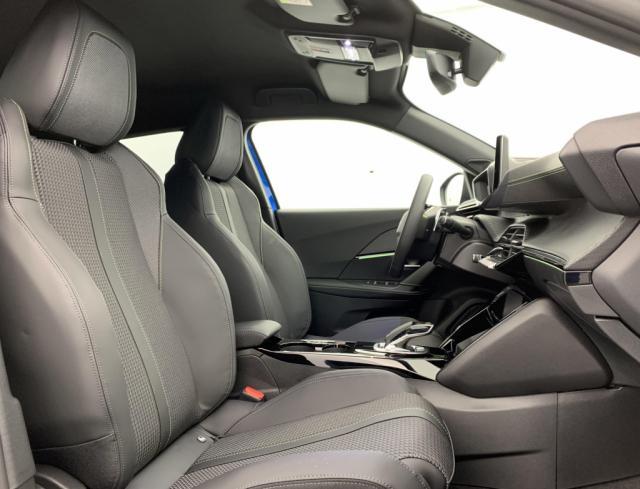 Peugeot 2008 image 1