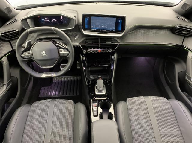 Peugeot 2008 image 2