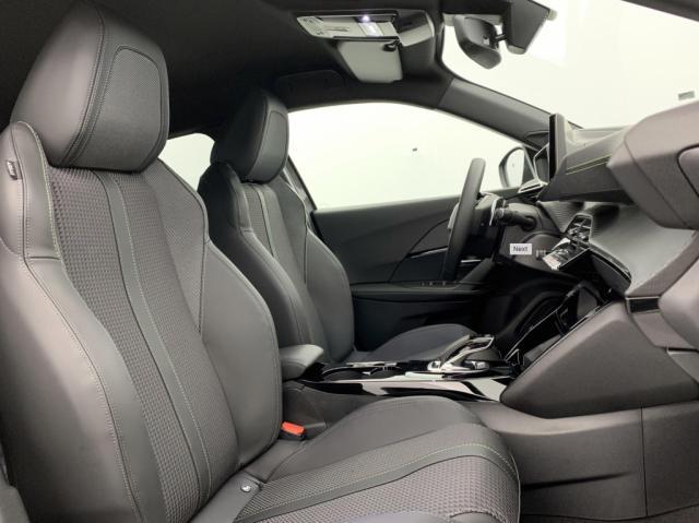 Peugeot 2008 image 4