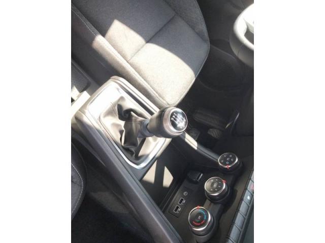 Renault Captur image 2