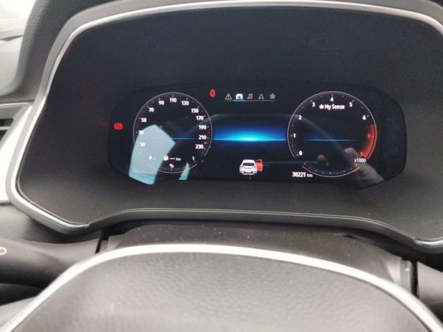 Renault Captur image 8