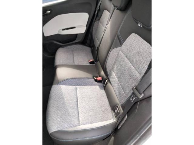 Renault Clio image 9