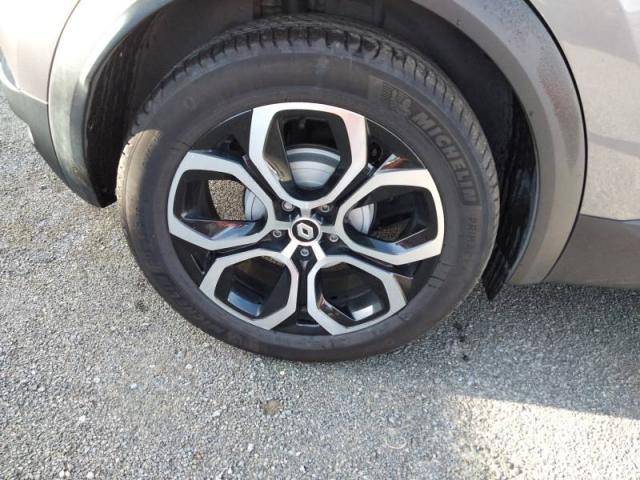 Renault Captur image 2