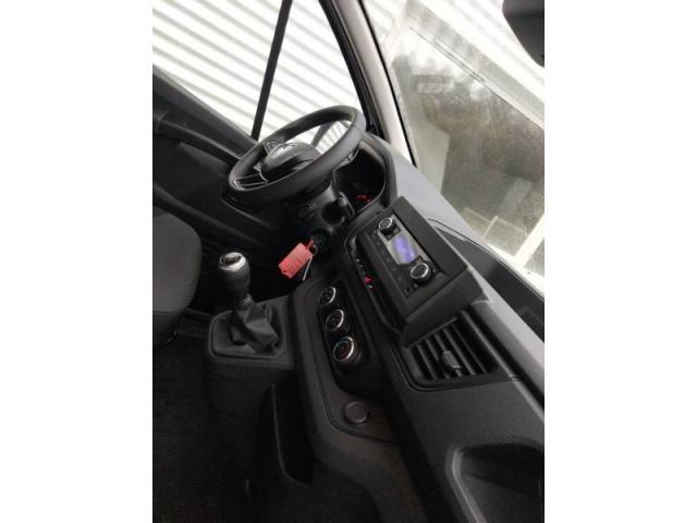 Renault Trafic image 5