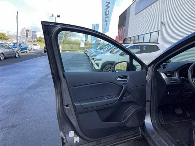 Renault Captur image 1