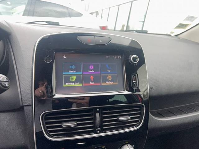 Renault Clio image 9