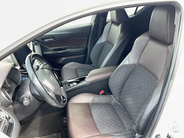 Toyota C-Hr image 8