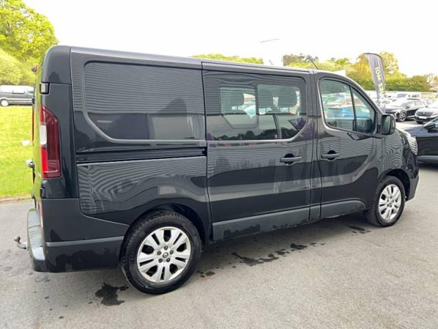 Renault Trafic image 2