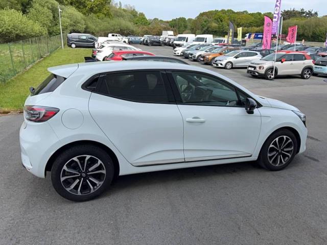 Renault Clio image 9