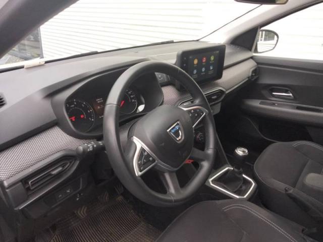 Dacia Sandero image 2