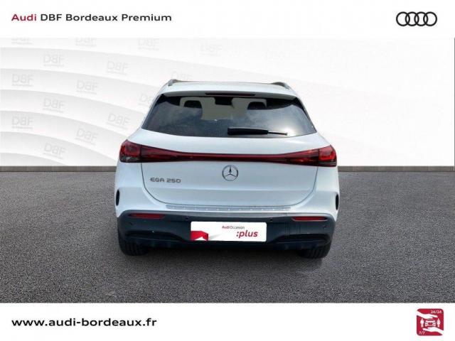 Mercedes Benz Eqa image 9