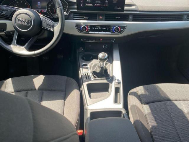 Audi A4 image 2