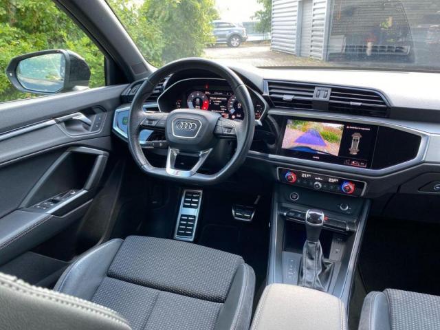 Audi Q3 image 4