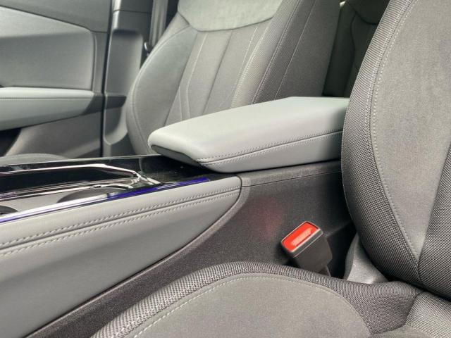 Audi Q3 image 2