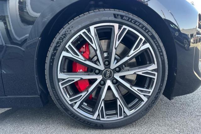 Audi E-Tron image 9