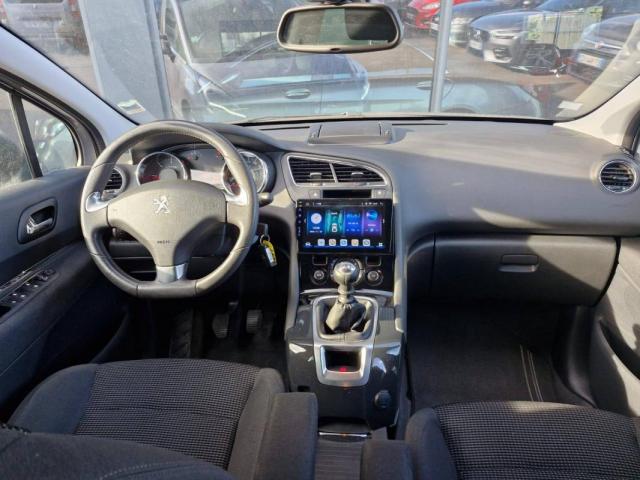 Peugeot 5008 image 5