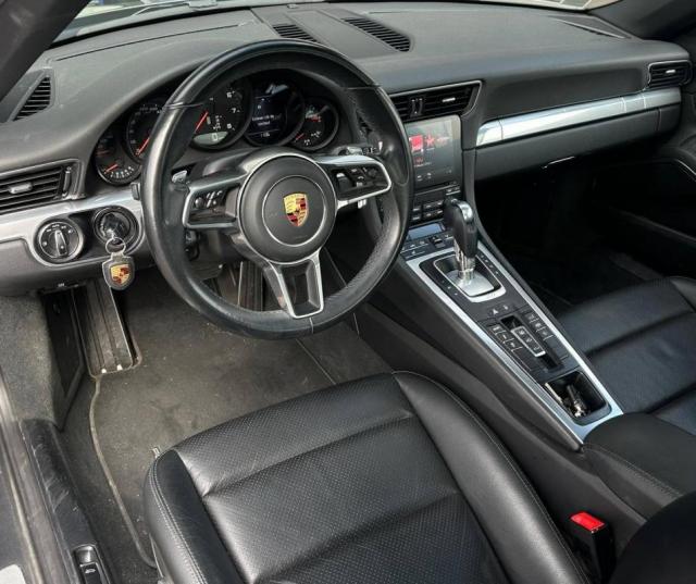 Porsche 911 image 6