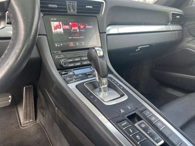 Porsche 911 image 9
