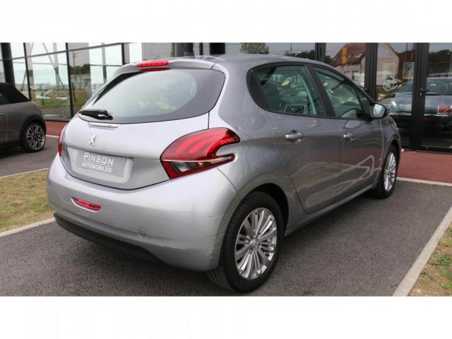 Peugeot 208 image 4