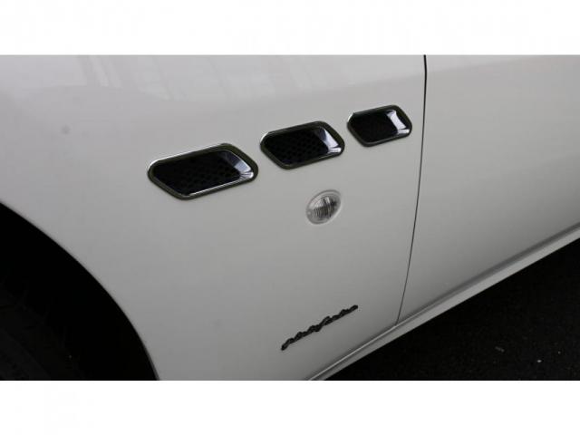 Maserati Grancabrio image 5