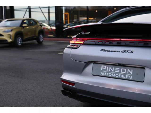 Porsche Panamera image 6