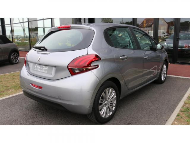 Peugeot 208 image 2
