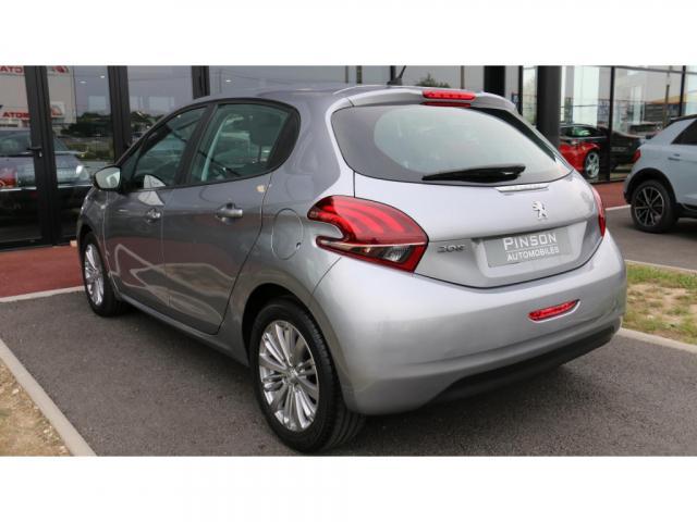 Peugeot 208 image 7