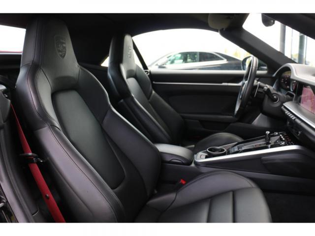Porsche 911 image 4