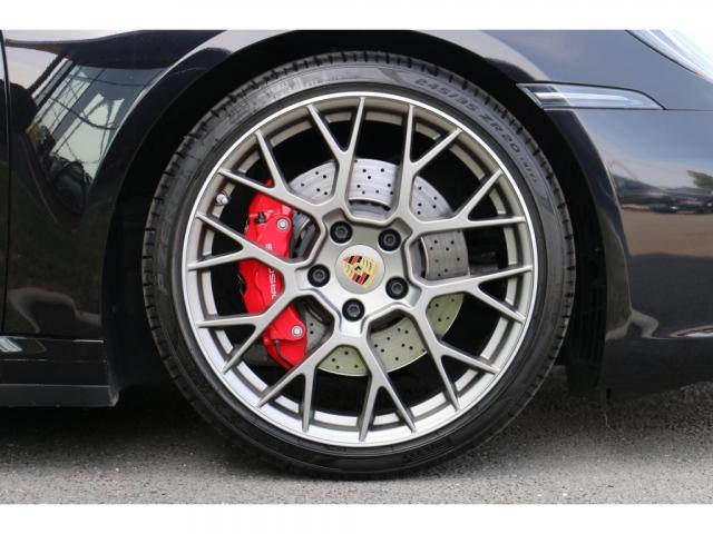 Porsche 911 image 8