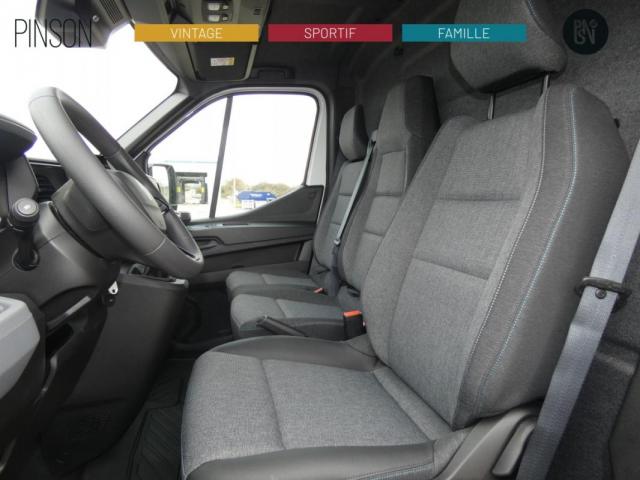 Renault Master image 1