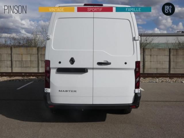 Renault Master image 9