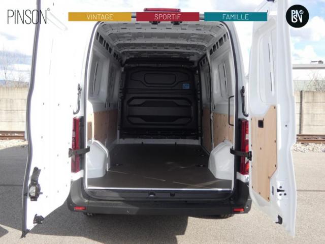 Renault Master image 6