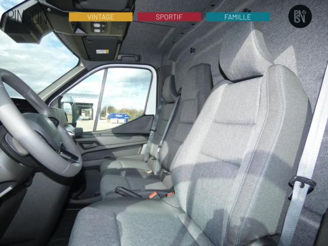 Renault Master image 8