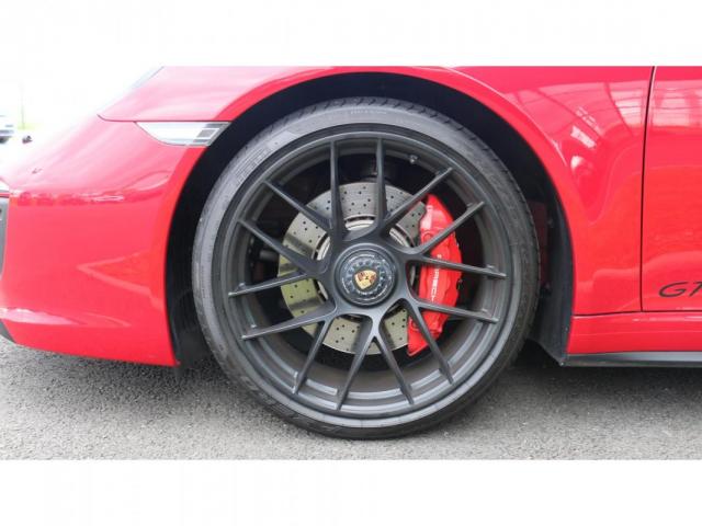 Porsche 911 image 5