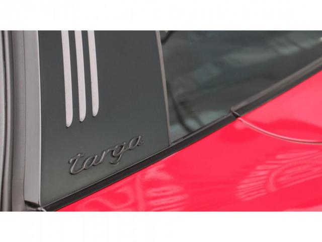 Porsche 911 image 7