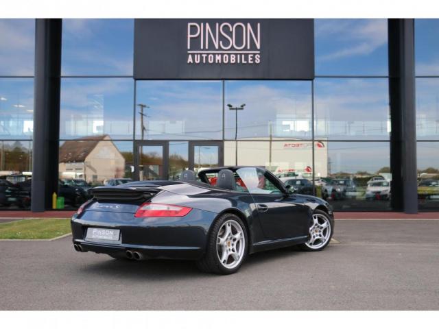 Porsche 911 image 8