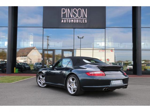 Porsche 911 image 2