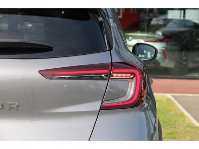Renault Captur image 8