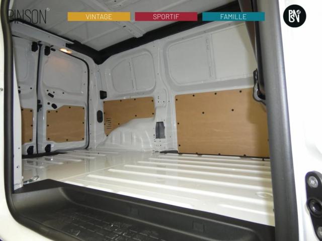 Citroen Jumpy image 3