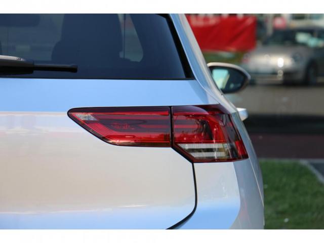 Volkswagen Golf image 8