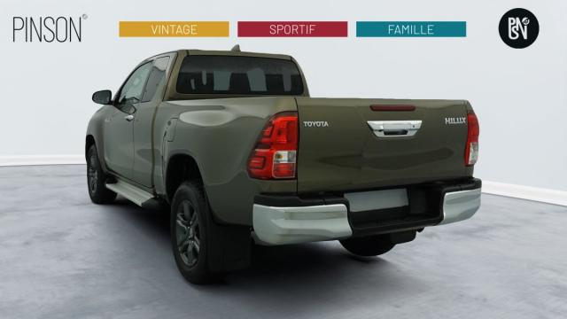 Toyota Hilux image 3