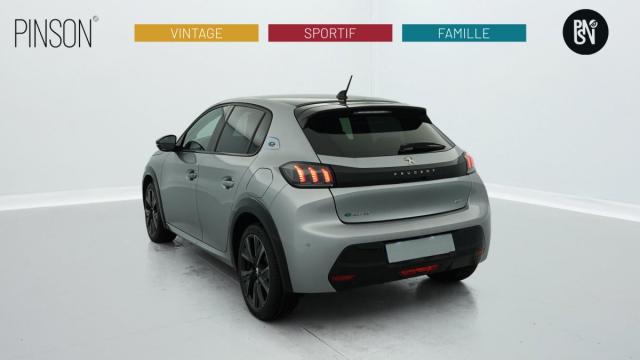 Peugeot 208 image 2