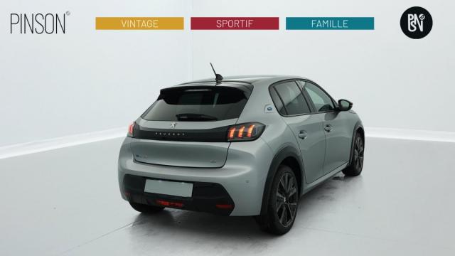 Peugeot 208 image 3