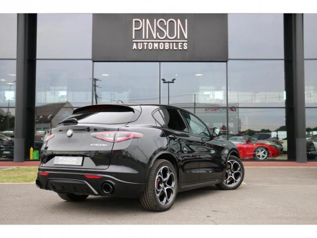 Alfa Romeo Stelvio image 2